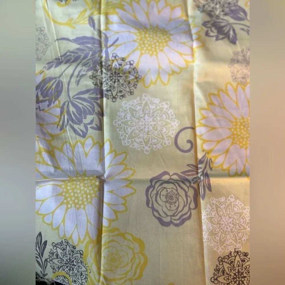 NEW Yellow & Gray Floral Print Fat Quarter 18” x 21”
